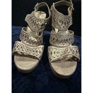 Matte‎ Gold GUESS Wedges Heels Women's Size 10 Open Toe Strappy Sandals Shoes